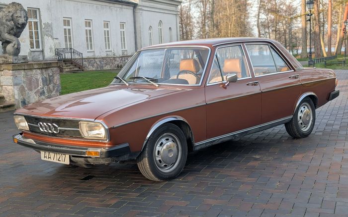Audi 100
