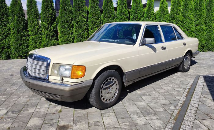 Mercedes-Benz 300 SEL