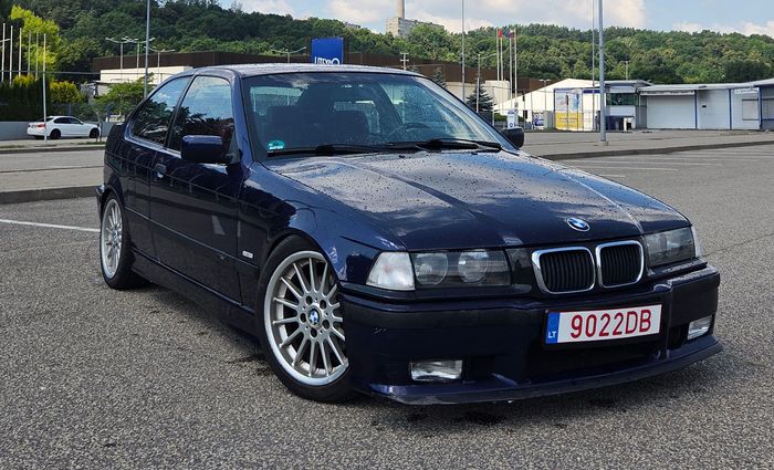 BMW 323ti