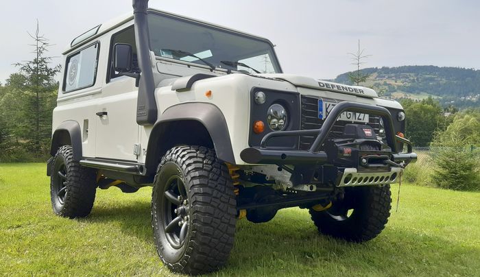 Land Rover Defender