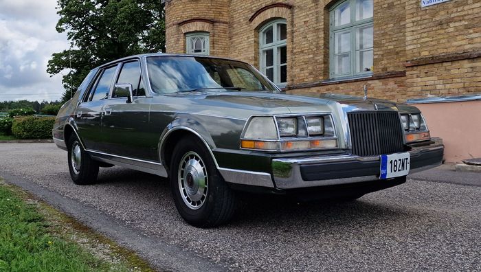 Lincoln Continental