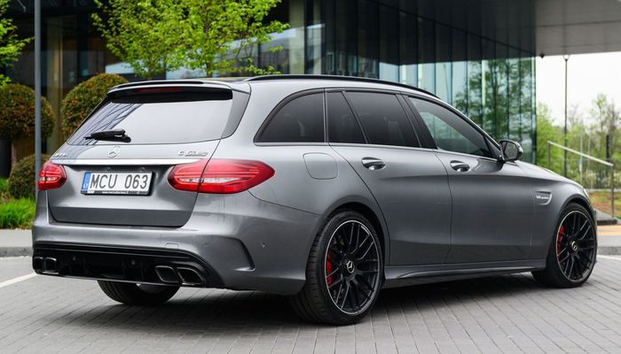 Mercedes-Benz C 63 S AMG