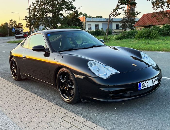 Porsche 911 Carrera 4