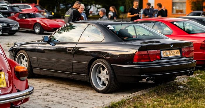 BMW 850i