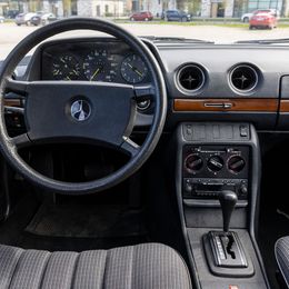 9LT09MAY25M53_2.jpg