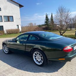 Jaguar XK8