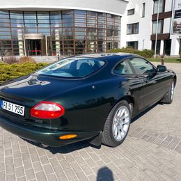 Jaguar XK8