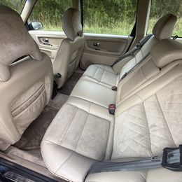 Volvo V70 R