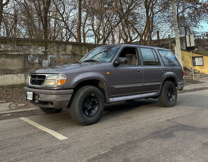 Ford Explorer