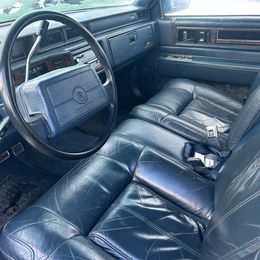 Cadillac Sedan DeVille