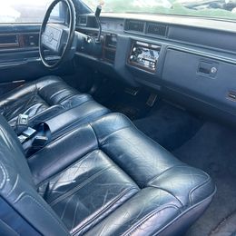 Cadillac Sedan DeVille