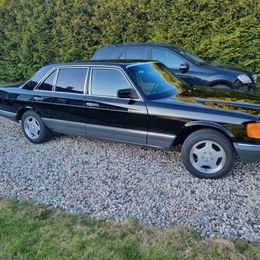 Mercedes-Benz 380 SEL