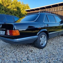 Mercedes-Benz 380 SEL