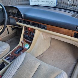 Mercedes-Benz 380 SEL