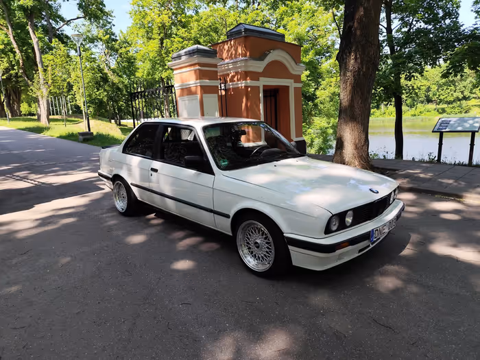 BMW 318i