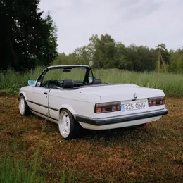 1986 BMW 325i Cabrio - Image 2