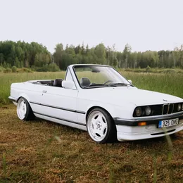 1986 BMW 325i Cabrio - Image 4