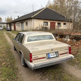 1987 Cadillac DeVille - Image 2