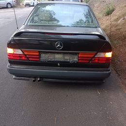 1989 Mercedes-Benz 300CE - Image 4