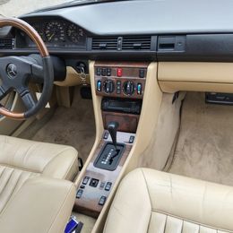 1989 Mercedes-Benz 300CE - Image 7