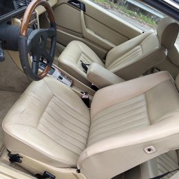 1989 Mercedes-Benz 300CE - Image 8