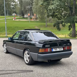 1990 Mercedes-Benz 190E - Image 4