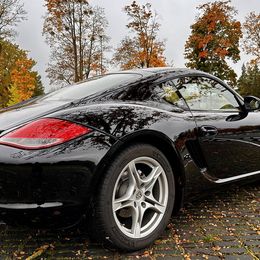 2009 Porsche Cayman - Image 2