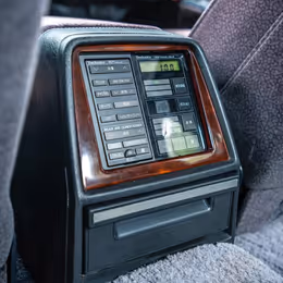 1991 Toyota Century - Image 11