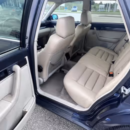 1995 Audi S6 - Image 12