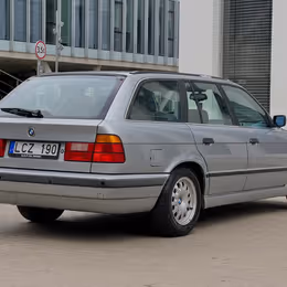 1995 BMW 520i Touring - Image 2
