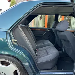 1995 Mercedes-Benz E200 - Image 9