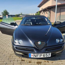 1996 Alfa Romeo Spider - Image 5