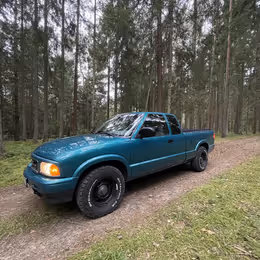 1996 GMC Sonoma - Image 2