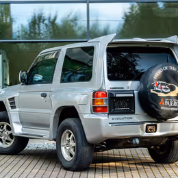 1997 Mitsubishi Pajero Evolution - Image 5