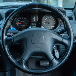 1997 Mitsubishi Pajero Evolution - Image 9