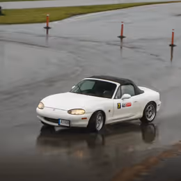 1998 Mazda MX-5 - Image 2