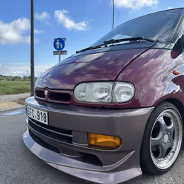 2000 Nissan Serena - Image 7