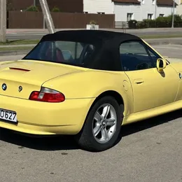 2001 BMW Z3 2.5i - Image 8