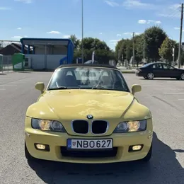 2001 BMW Z3 2.5i - Image 9