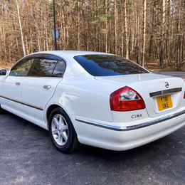 2001 Nissan Cima - Image 2
