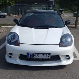 2001 Toyota MR2 Spyder - Image 8