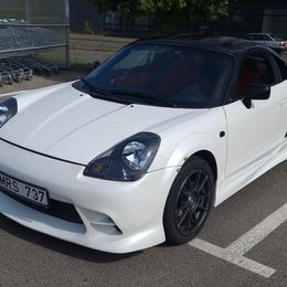 2001 Toyota MR2 Spyder - Image 9