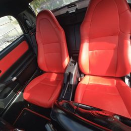 2001 Toyota MR2 Spyder - Image 12