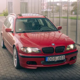 2003 BMW 325i - Image 4