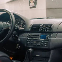 2003 BMW 325i - Image 9