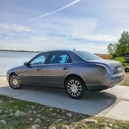 2003 Lancia Thesis - Image 2