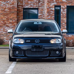 2004 Volkswagen Golf R32 - Image 4