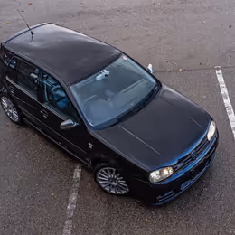 2004 Volkswagen Golf R32 - Image 7