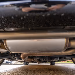 2004 Volkswagen Golf R32 - Image 12