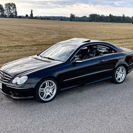 2005 Mercedes-Benz CLK 55 AMG - Image 3